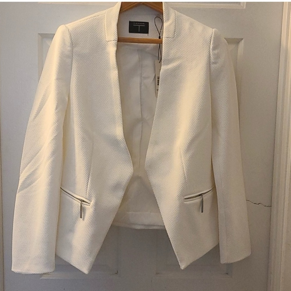 Tahari White Blazer Modern Tailored Cut